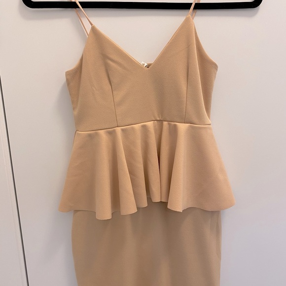 NWT Missguided Peplum Midi Dress - size 0 - Picture 2 of 2